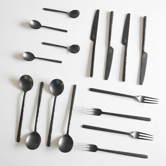Flat lay cubertería COMAS mejorado