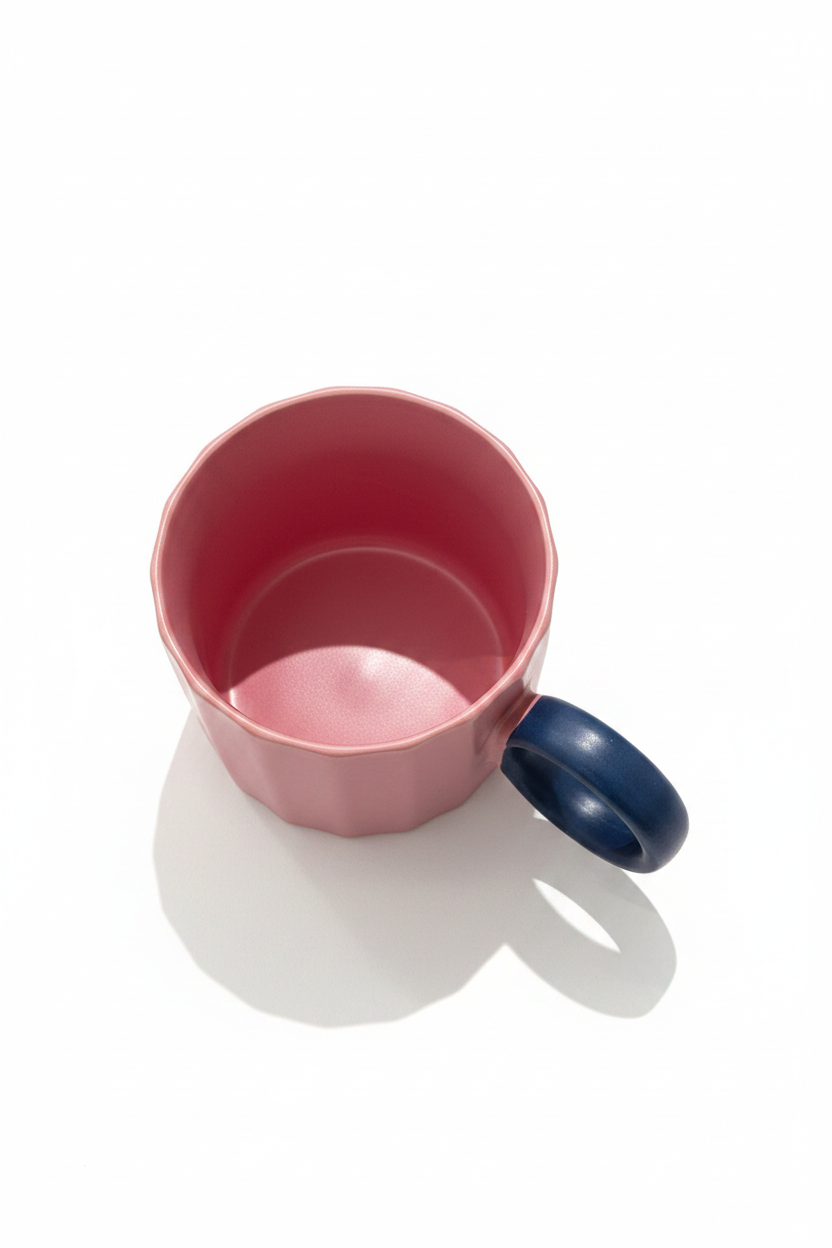 Mug rosa cenital fondo blanco