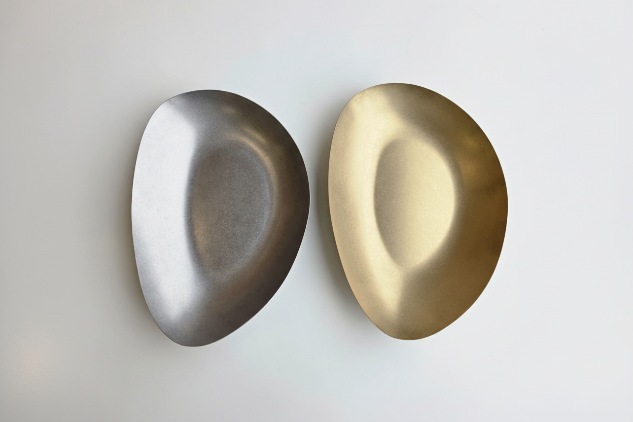 Platos ovales cerámicos - gris y dorado metálico