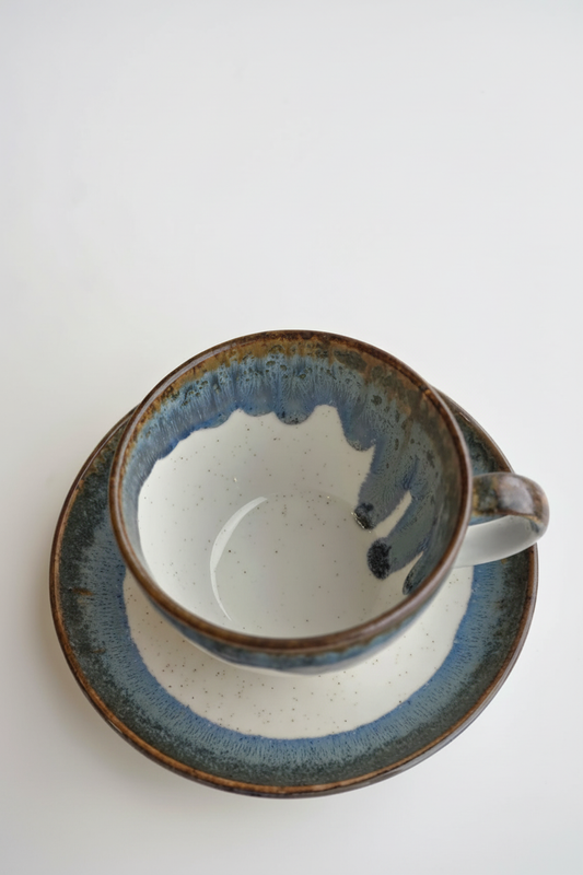 Taza y plato vista superior - mejorada