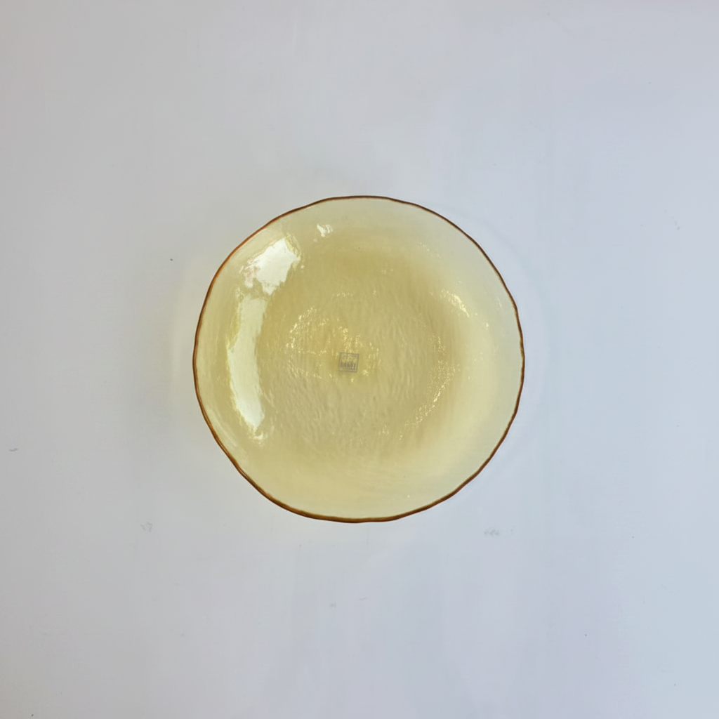Bol amarillo cenital fondo blanco