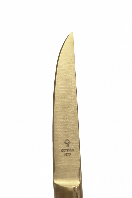 Cuchillo dorado detalle mejorado