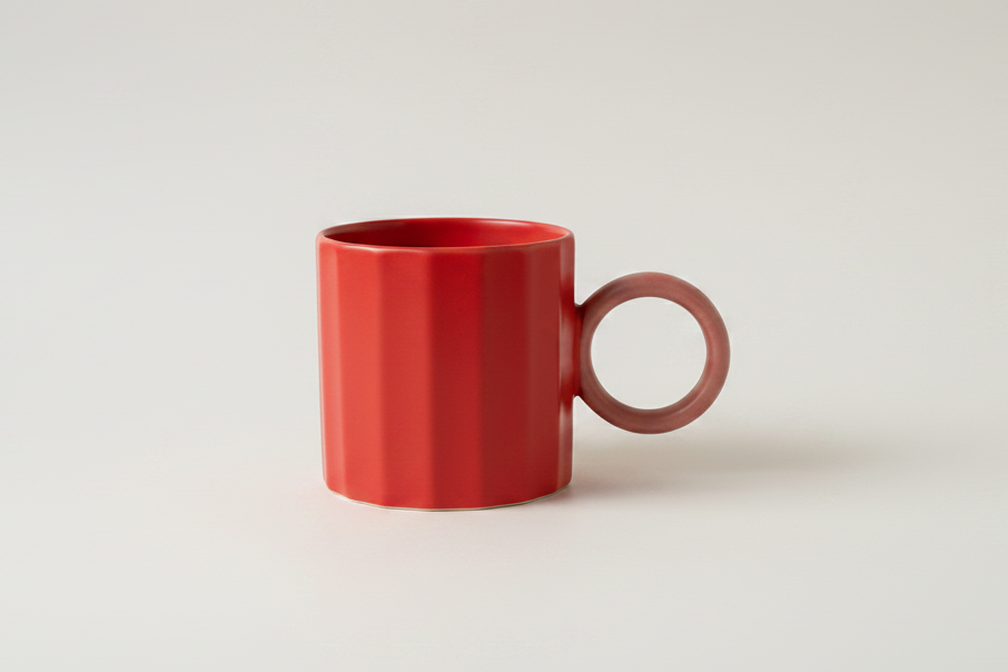Taza bicolor rojo y asa rosa palo