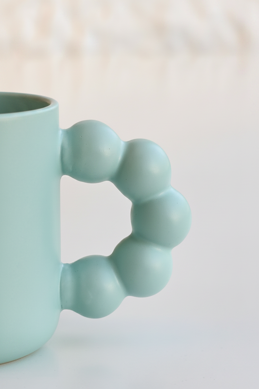 Taza cerámica celadón - detalle asa