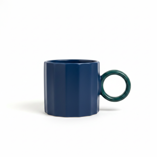 Taza cerámica fondo blanco