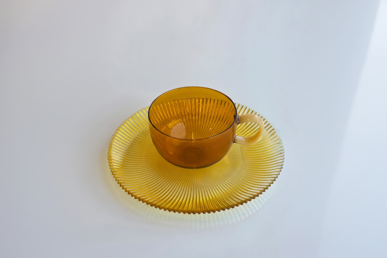 Taza ámbar con plato