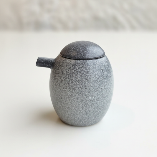 Tetera cerámica gris sin asa