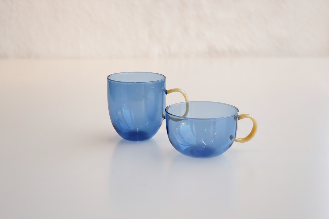 Vaso y taza azul